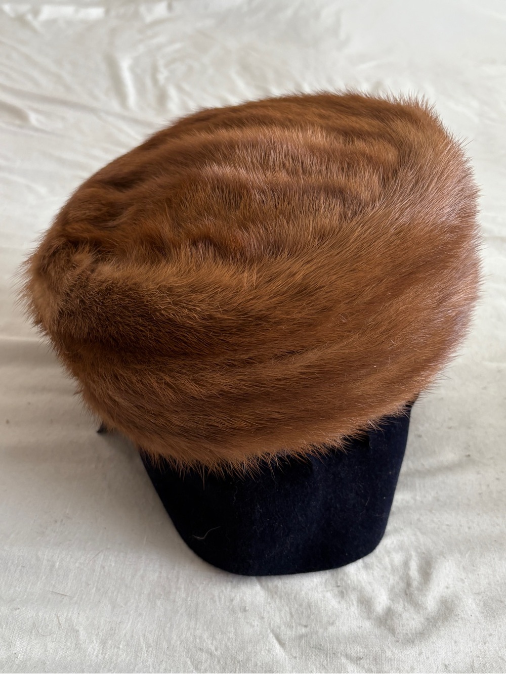 Ladies Classic Vintage Mink Brown Fur Pillbox Cap 1940s Luxurious with Hat Box